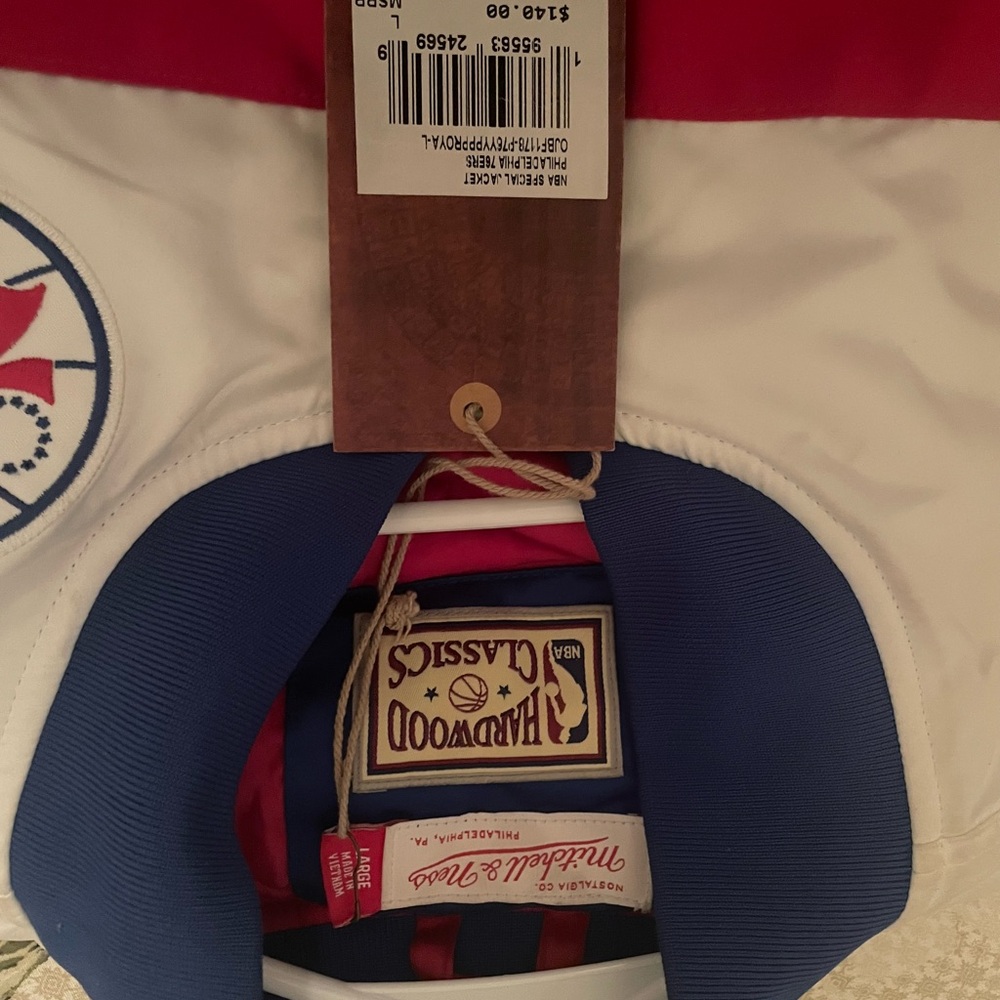 *BRAND NEW* Philadelphia 76ers Jacket. Men’s Size L